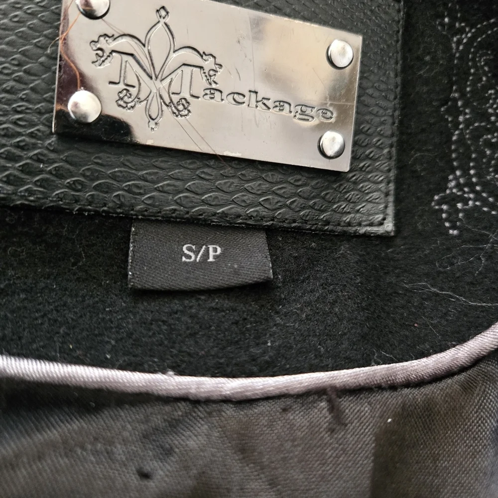 MACKAGE Wool/Cashmere/Leather Women's Black Button-Up Coat. Size Small - Picture 12 of 14